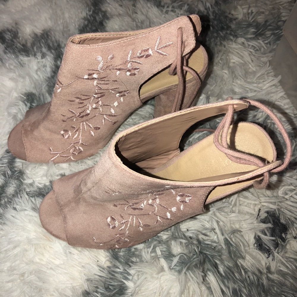 Charlotte Russe heels 👠